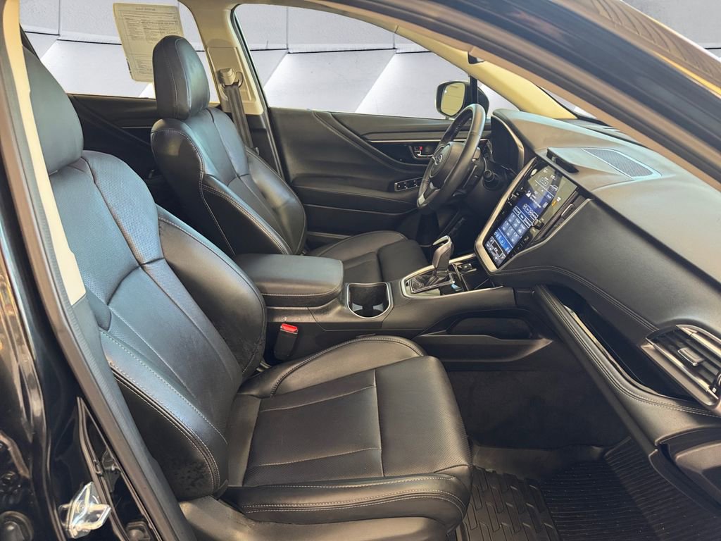 Used 2025 Subaru Outback Limited image 13