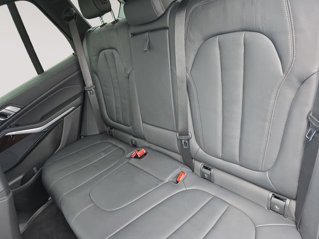 Used 2021 BMW X5 xDrive40i w/ Premium Package 3 AWD/4WD image 13