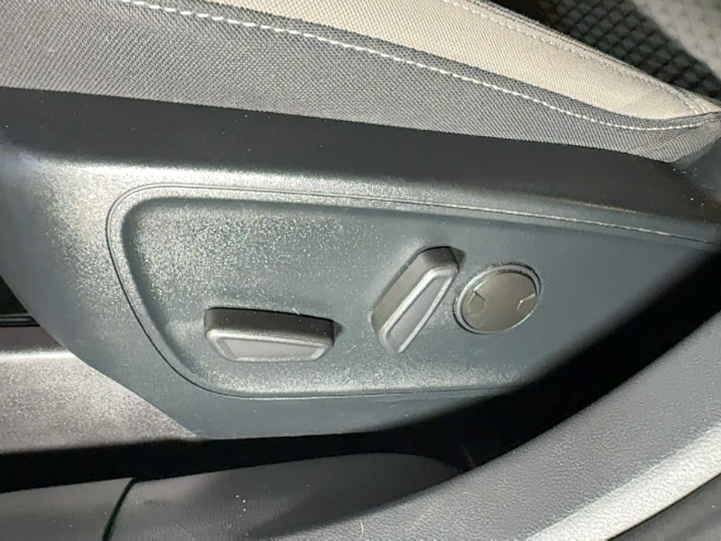Used 2020 Ford Escape SE FWD image 51
