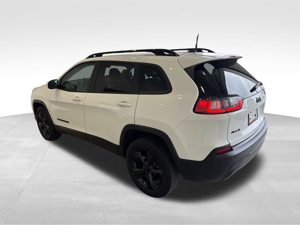 Used 2020 Jeep Cherokee Latitude Plus image 3