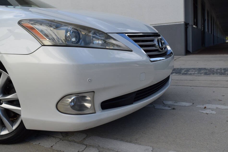 Used 2010 Lexus ES 350 FWD image 15