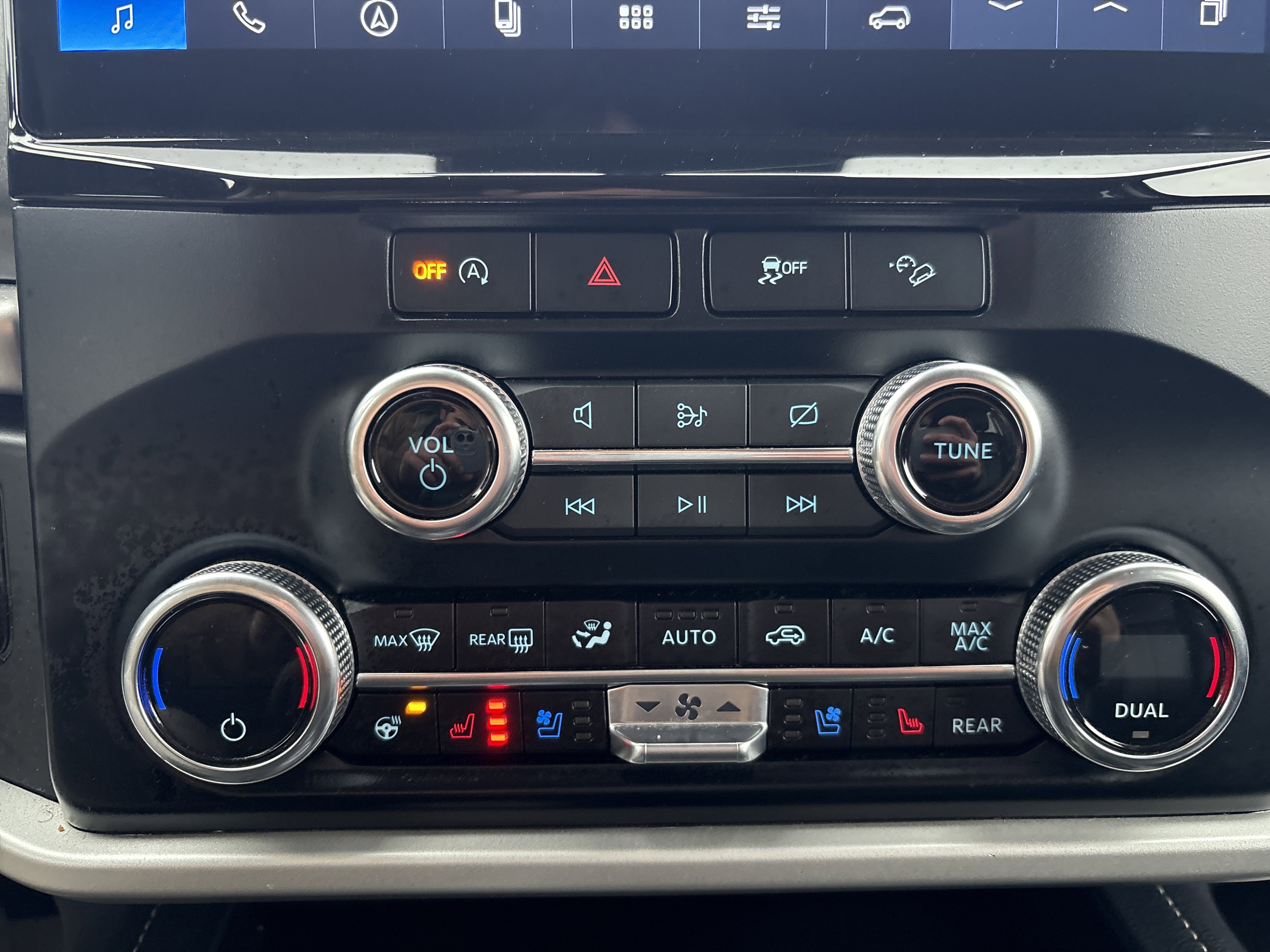 Used 2024 Ford Expedition XLT image 29