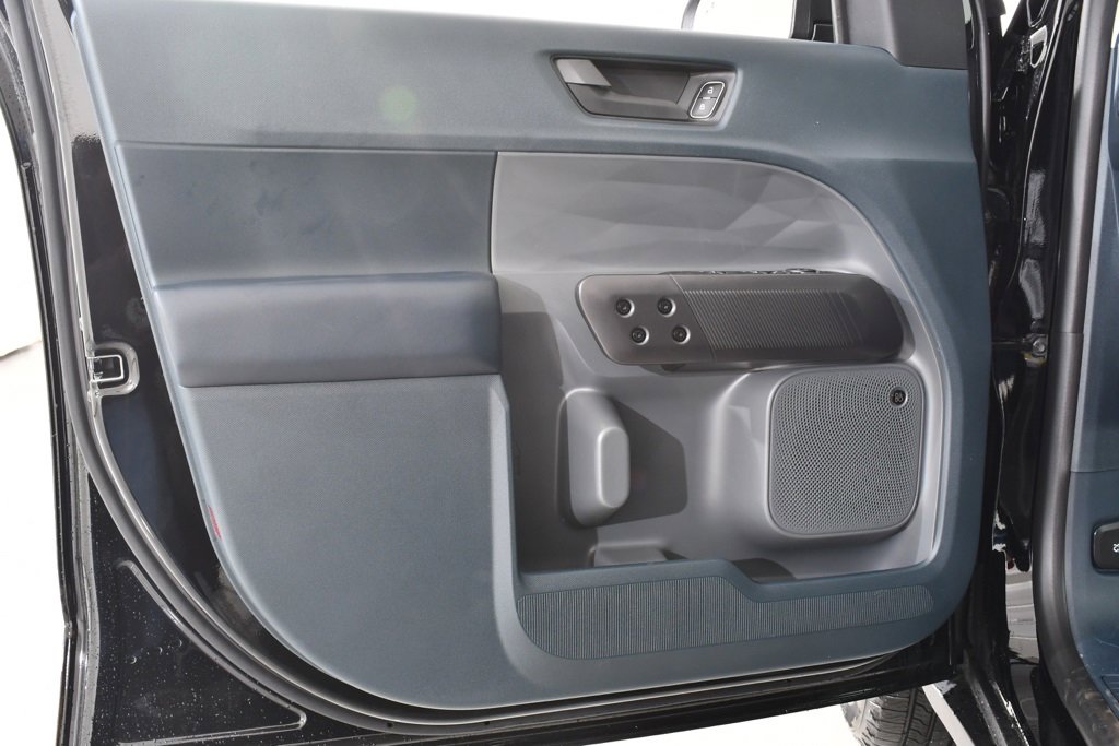 New 2026 Ford Maverick Lariat w/ Black Appearance Package image 24