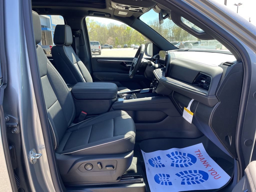 New 2026 Chevrolet Tahoe Premier w/ Sun And Tow Package AWD/4WD image 38