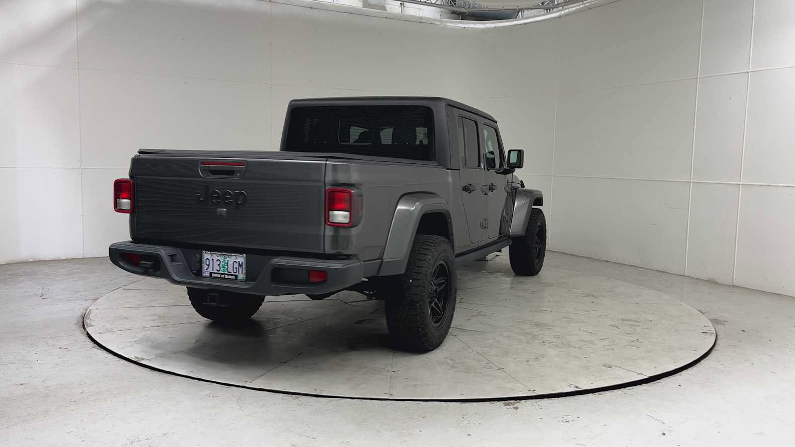 Used 2022 Jeep Gladiator Sport AWD/4WD video 2