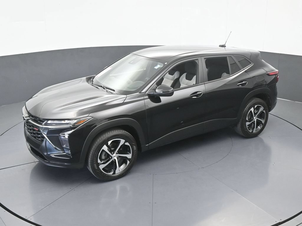 Used 2025 Chevrolet Trax RS w/ Driver Confidence Package FWD image 42