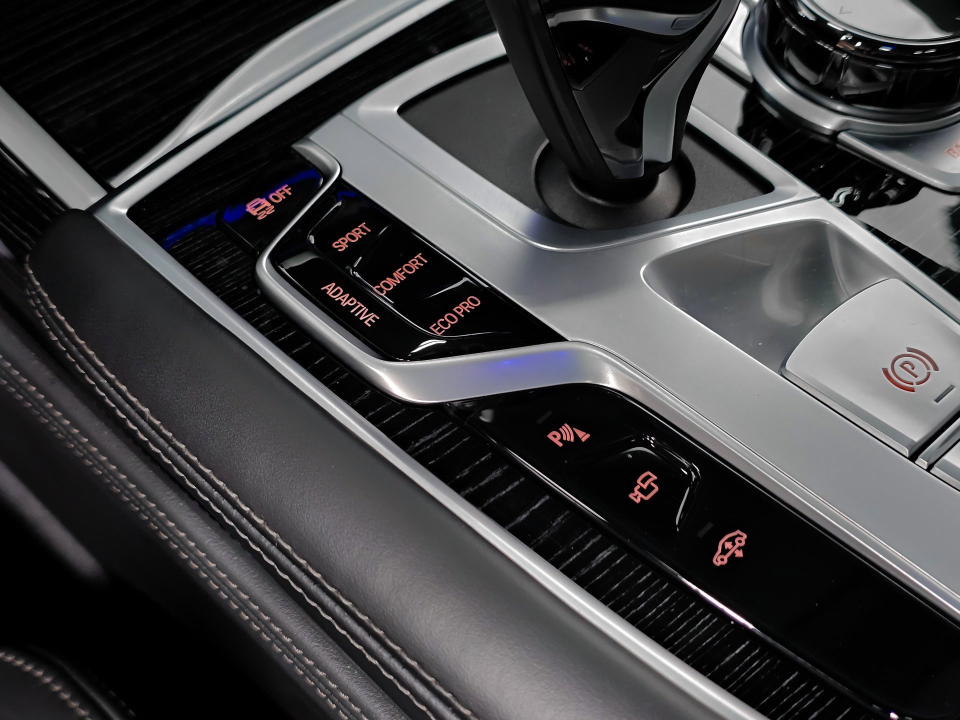 Used 2022 BMW 750i xDrive w/ Executive Package image 27