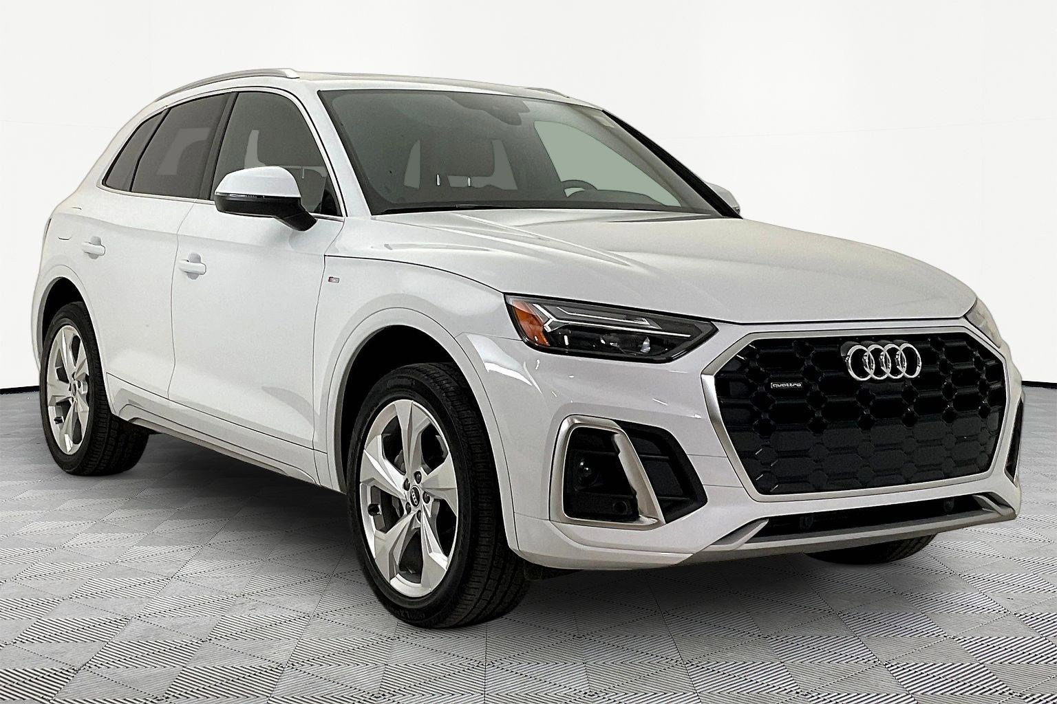Used 2022 Audi Q5 2.0T Premium Plus AWD/4WD image 3