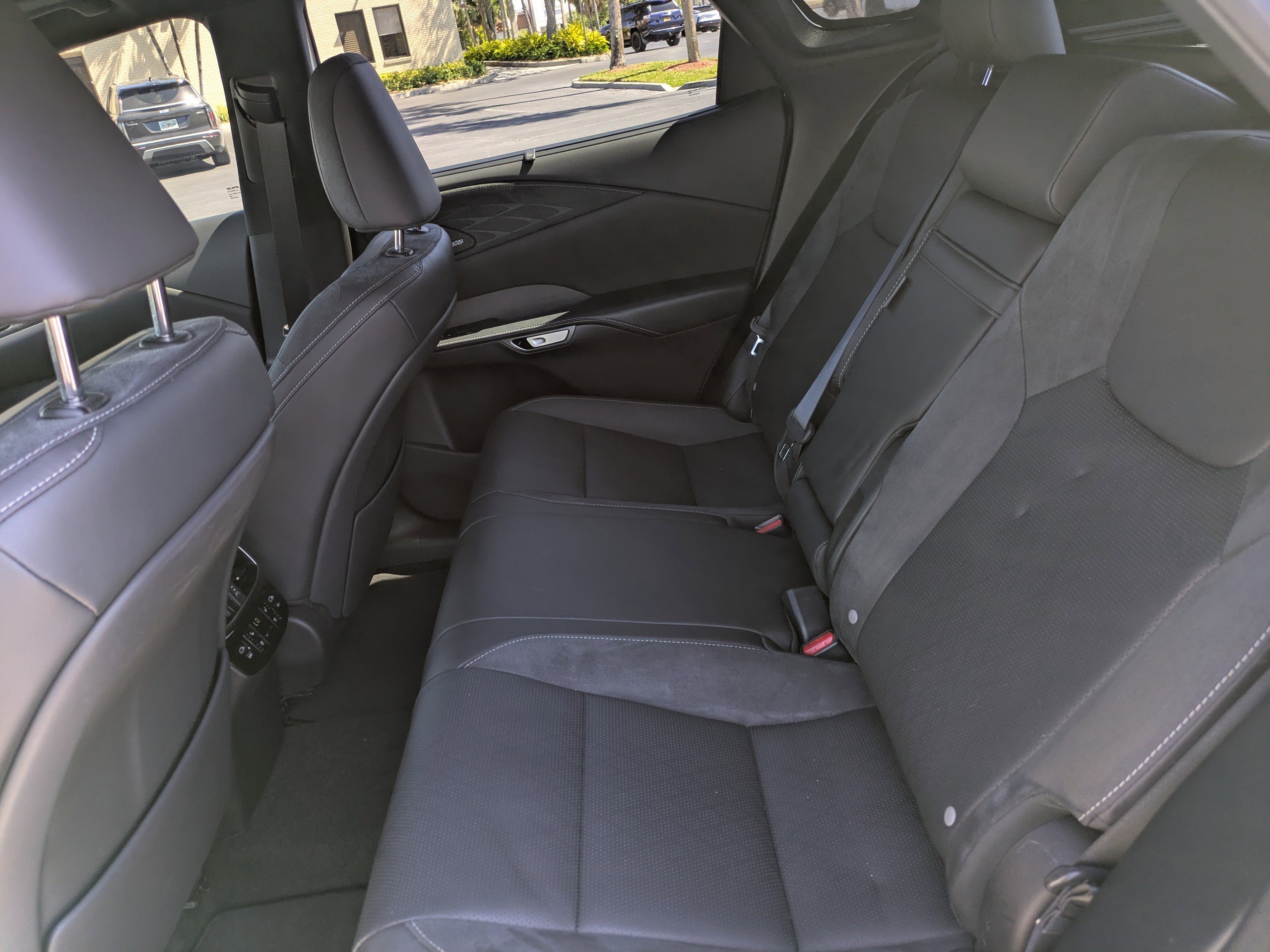 Used 2023 Lexus RX 350 w/ Accessory Package (Z1) image 13