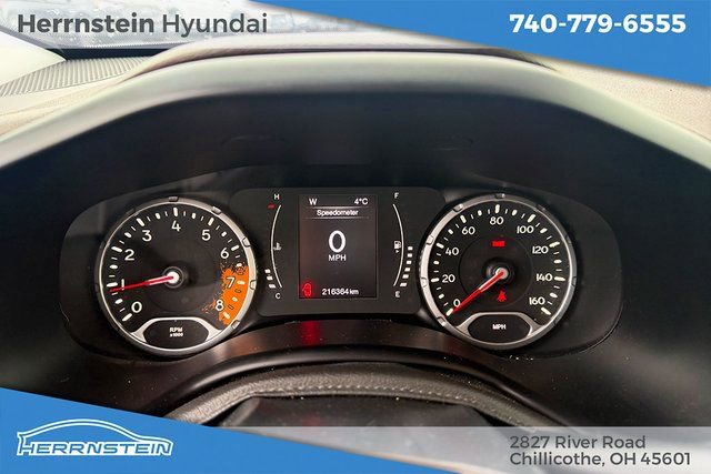 Used 2015 Jeep Renegade Latitude w/ Cold Weather Group image 17