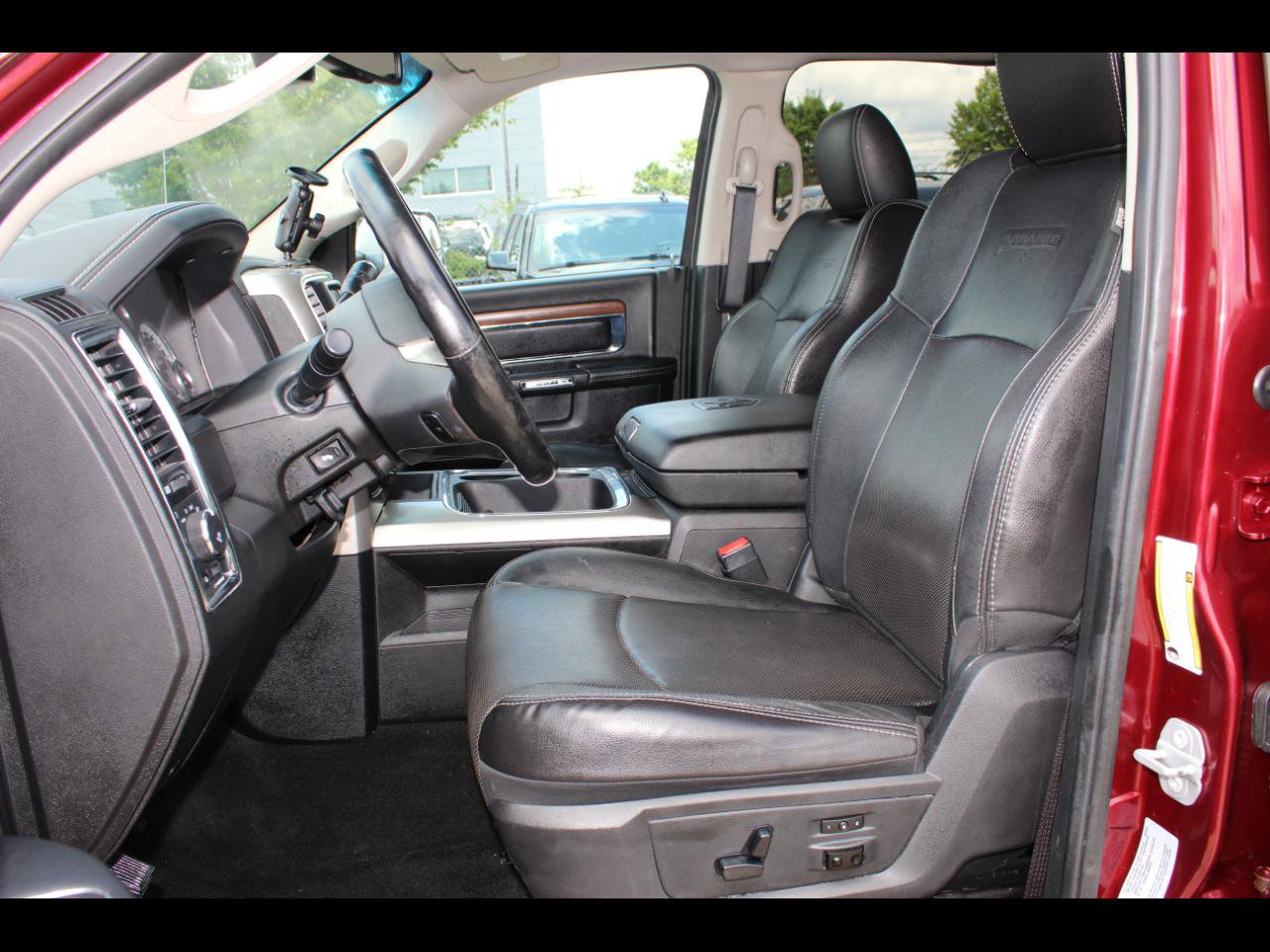 Used 2016 RAM 3500 Laramie image 15