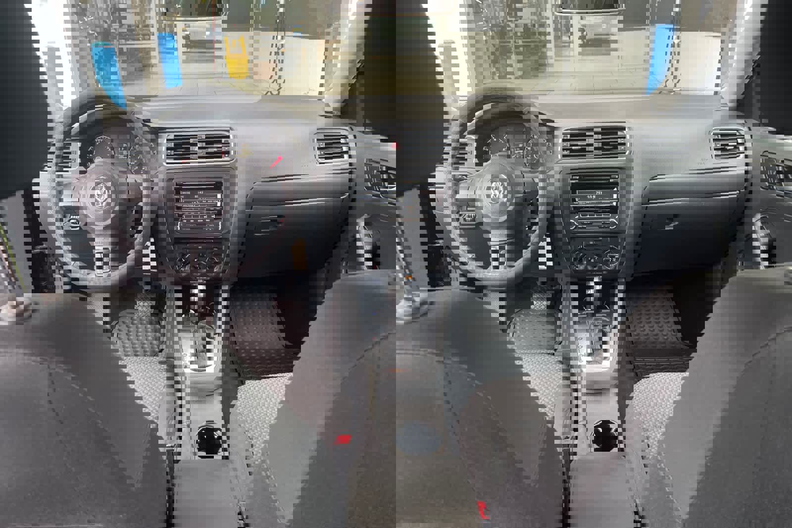 Used 2014 Volkswagen Jetta S image 3