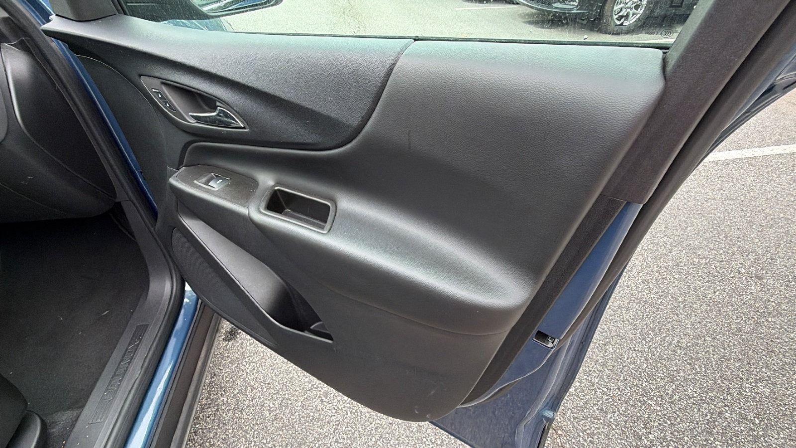 Used 2024 Chevrolet Equinox LT AWD/4WD image 18