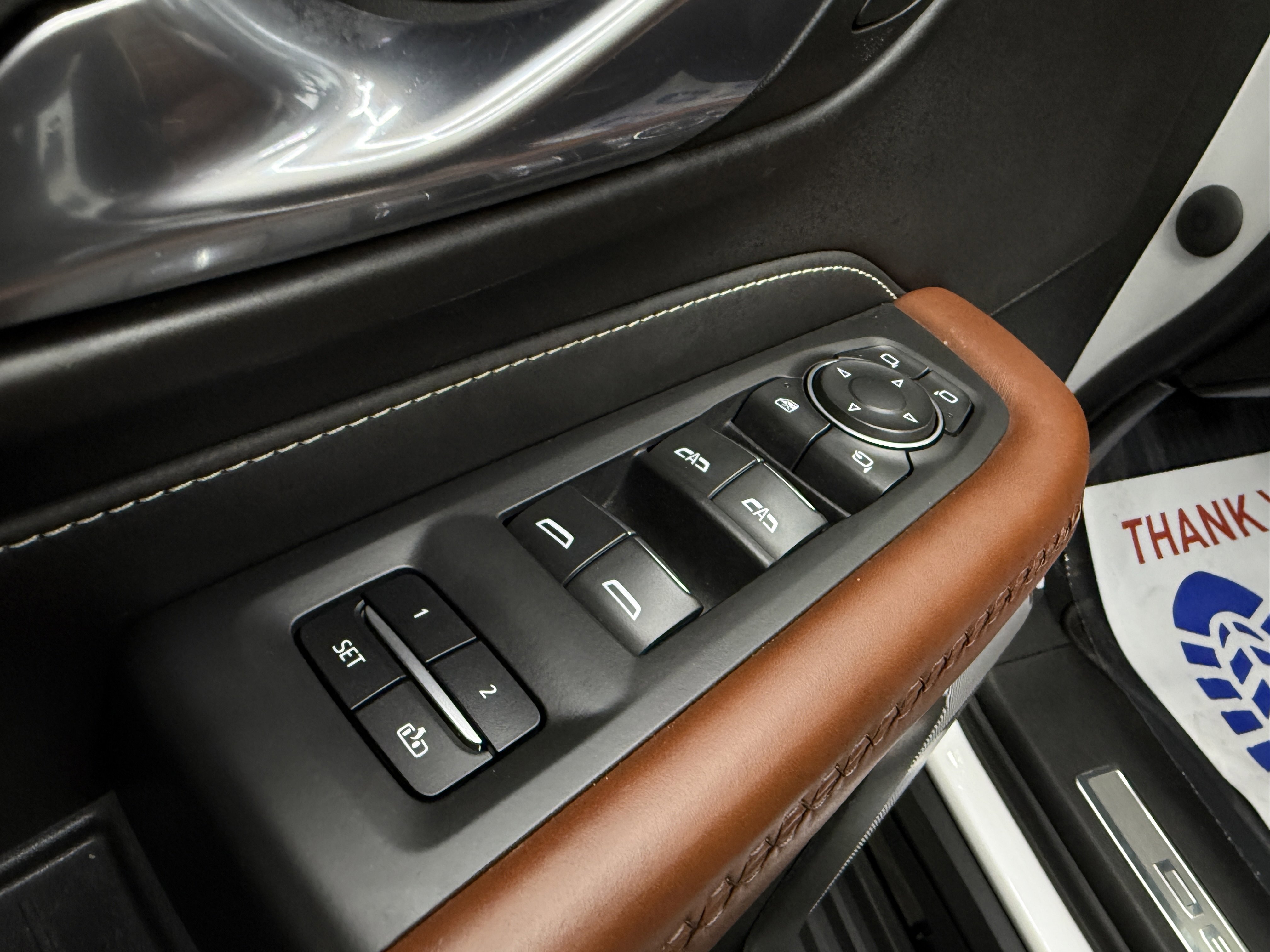 Used 2023 GMC Yukon XL Denali Ultimate image 11