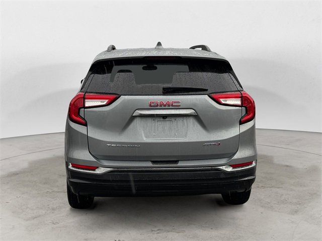 Used 2023 GMC Terrain AT4 image 4