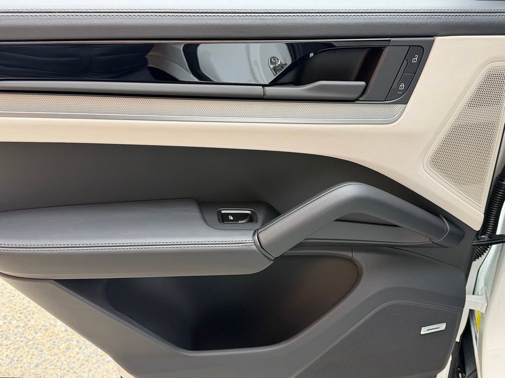 New 2026 Porsche Cayenne S image 19