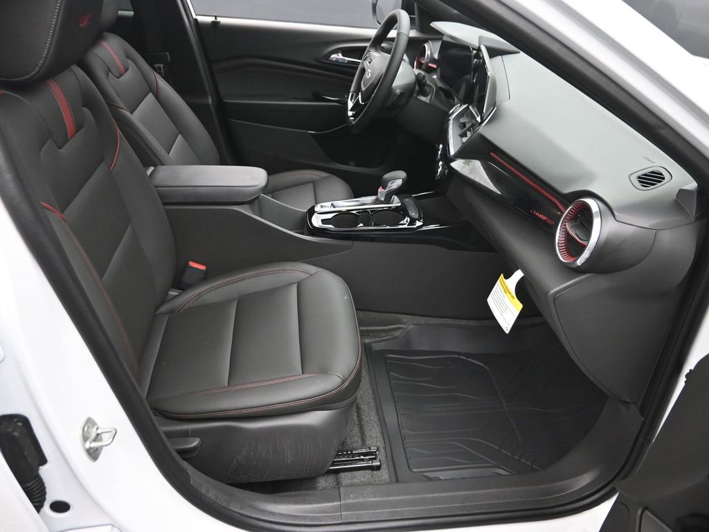 New 2026 Chevrolet Trax RS w/ Driver Confidence Package image 7