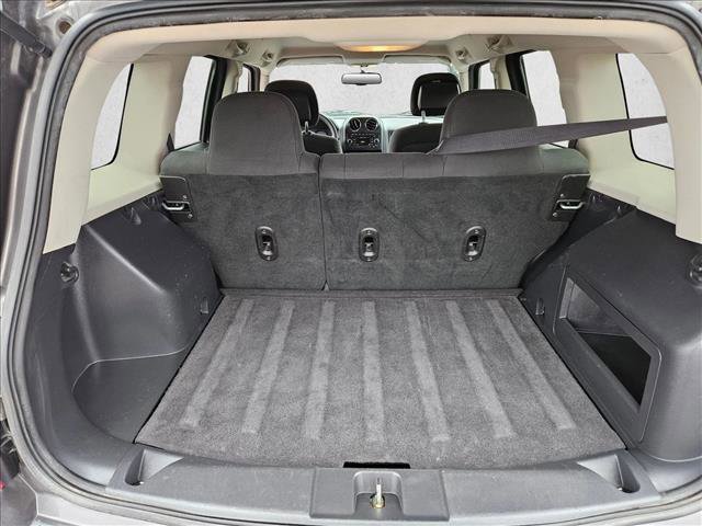 Used 2016 Jeep Patriot Sport image 6