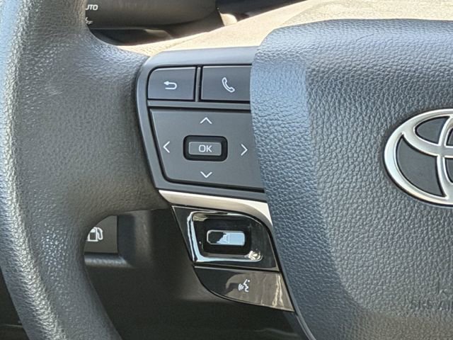 Used 2025 Toyota Camry LE image 13