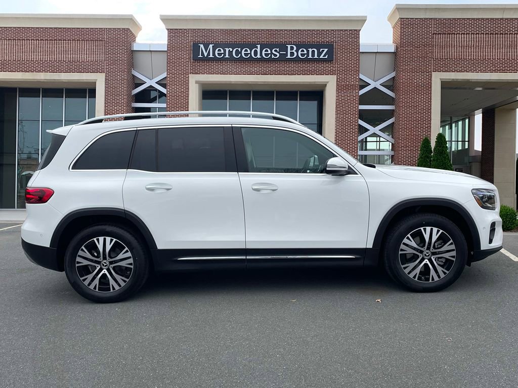 Certified 2025 Mercedes-Benz GLB 250 image 4