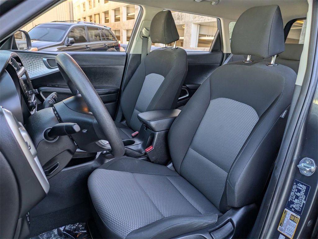 Used 2024 Kia Soul LX w/ Option Group 015 image 23