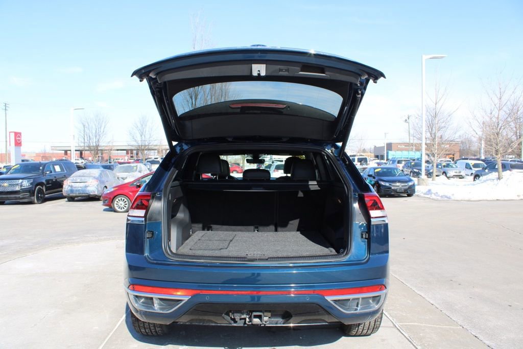 Used 2022 Volkswagen Atlas Cross Sport SEL Premium R-Line image 11
