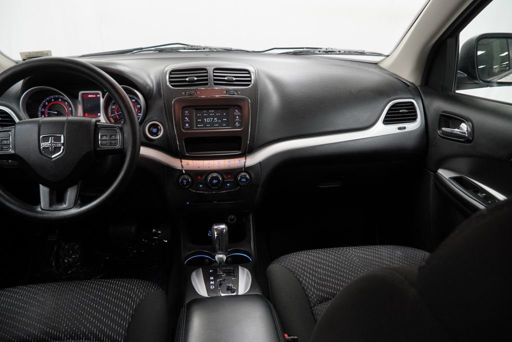 Used 2019 Dodge Journey SE FWD image 16