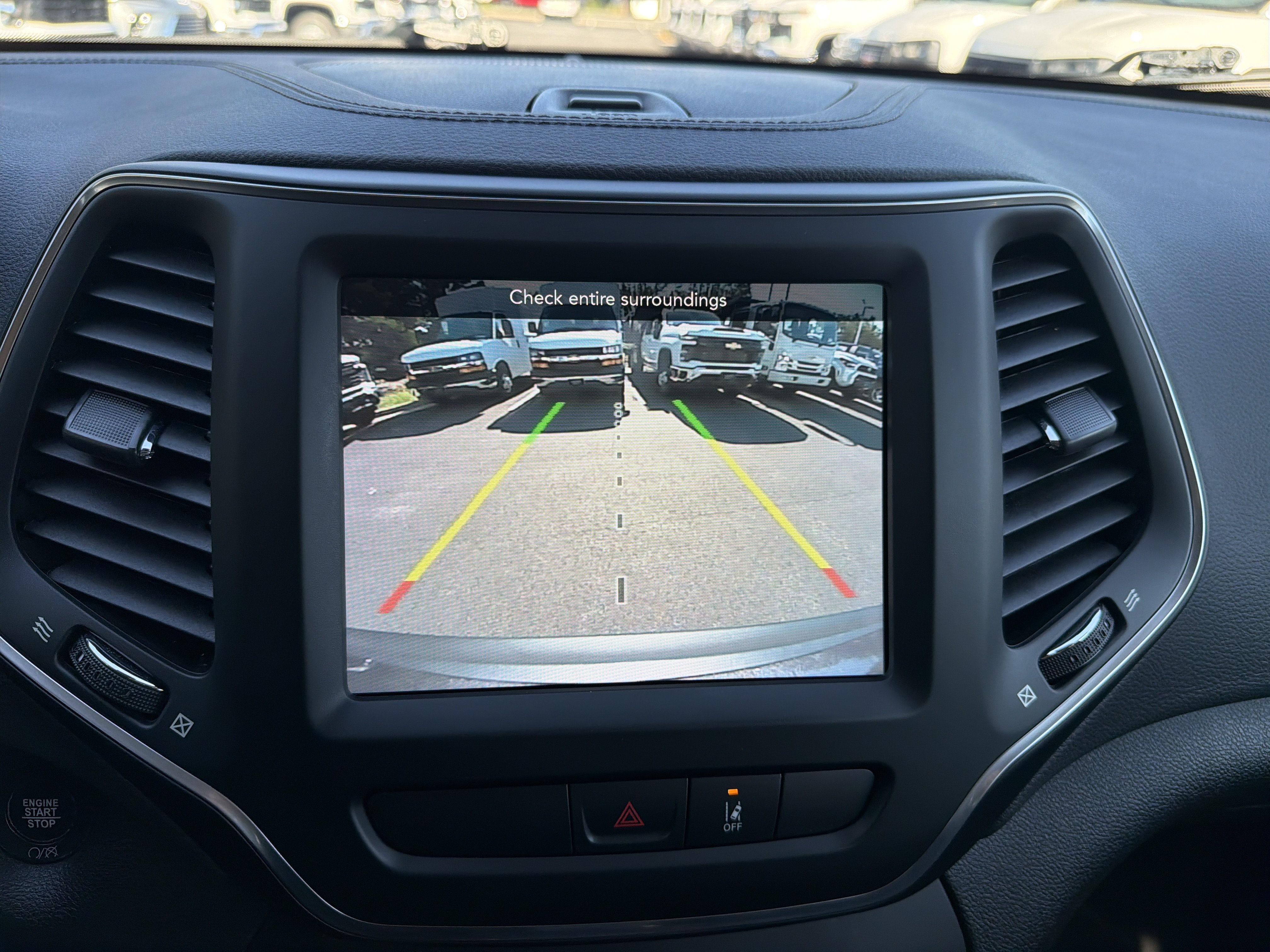 Used 2022 Jeep Cherokee Latitude Lux AWD/4WD image 25