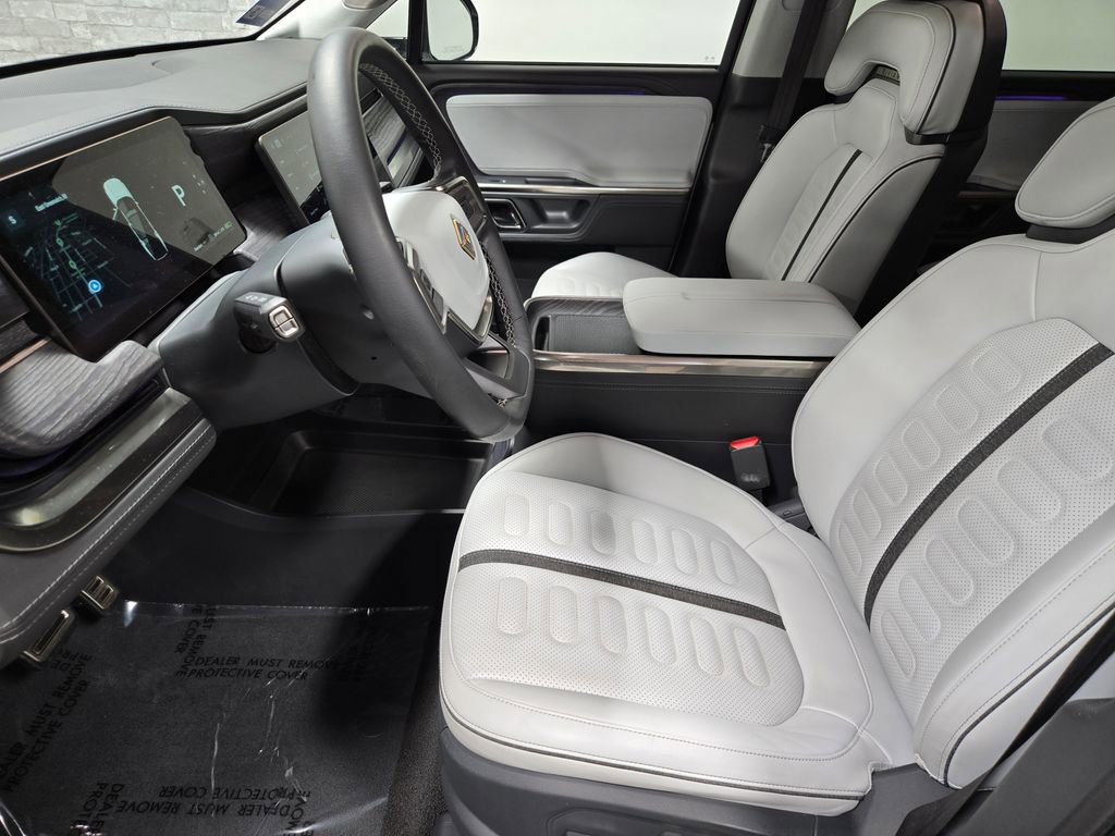Used 2023 Rivian R1S Launch Edition image 10