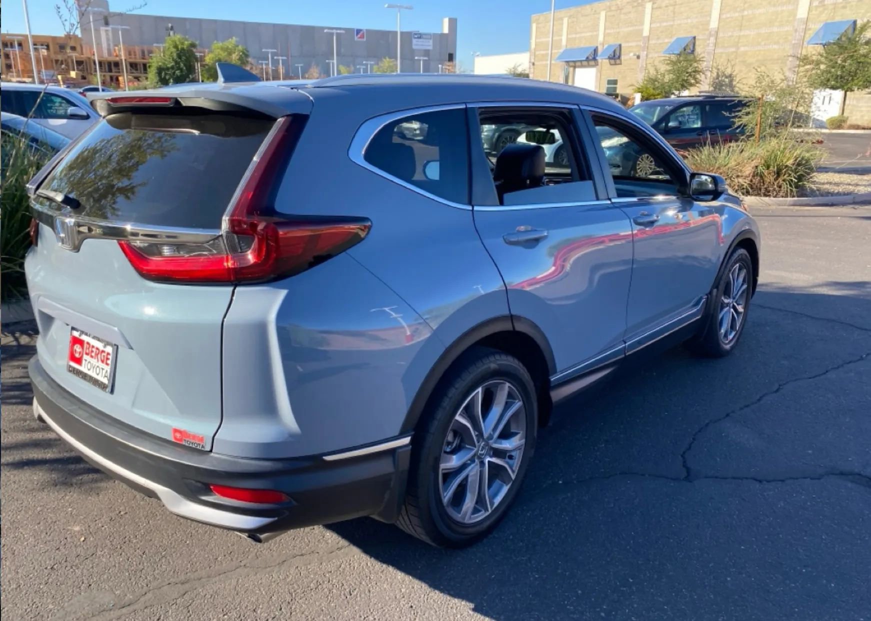 Used 2020 Honda CR-V Touring image 4