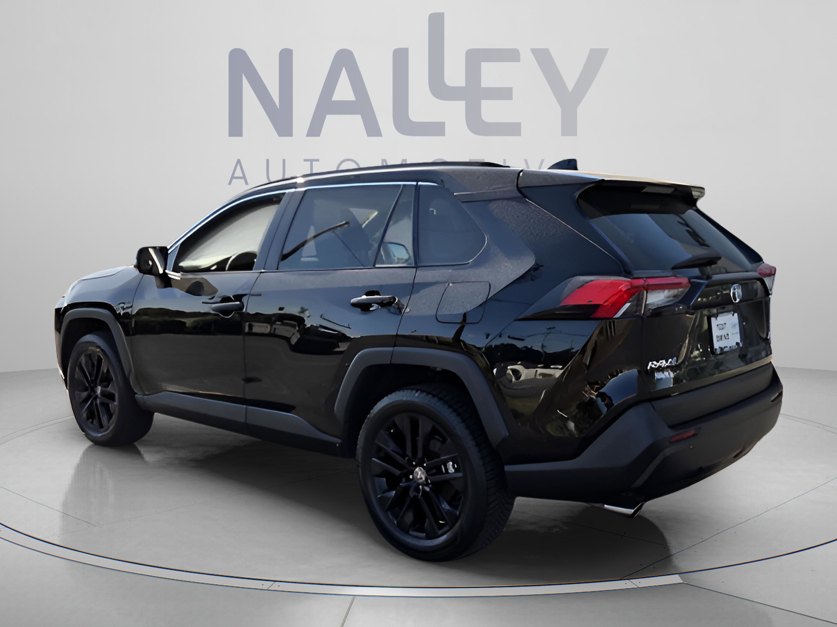 Certified 2021 Toyota RAV4 XLE Premium FWD image 3