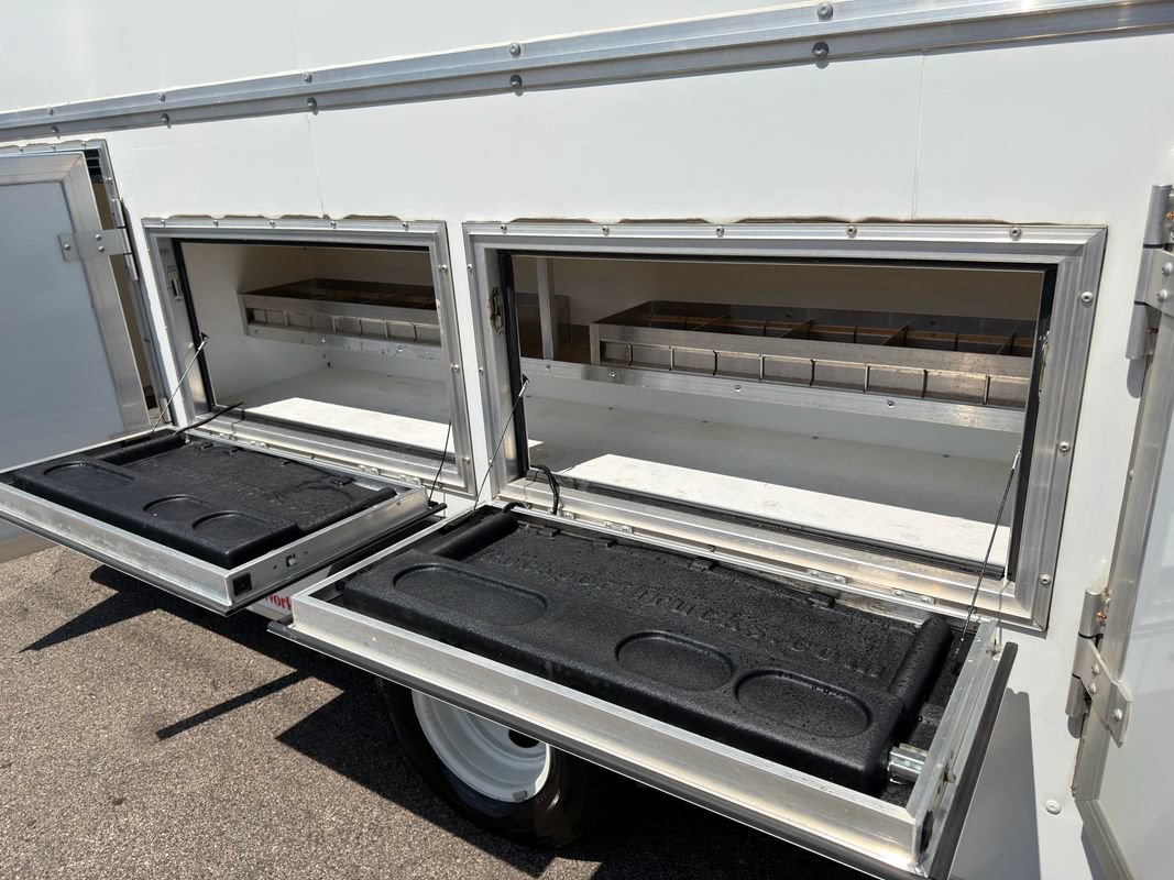 Used 2024 Ford E-450 and Econoline 450 Super Duty w/ Power Windows & Locks Group RWD image 39