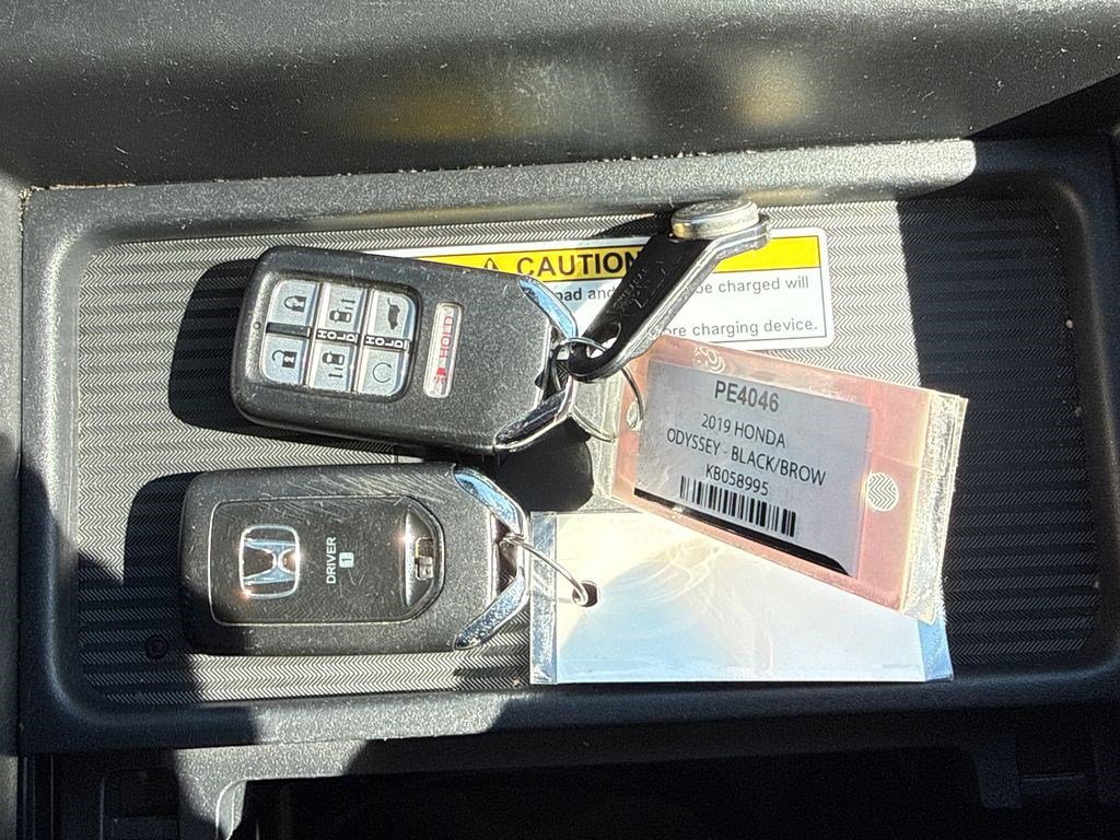 Certified 2019 Honda Odyssey Elite image 4