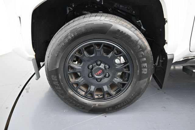 Used 2025 Toyota Tacoma TRD Sport AWD/4WD image 9