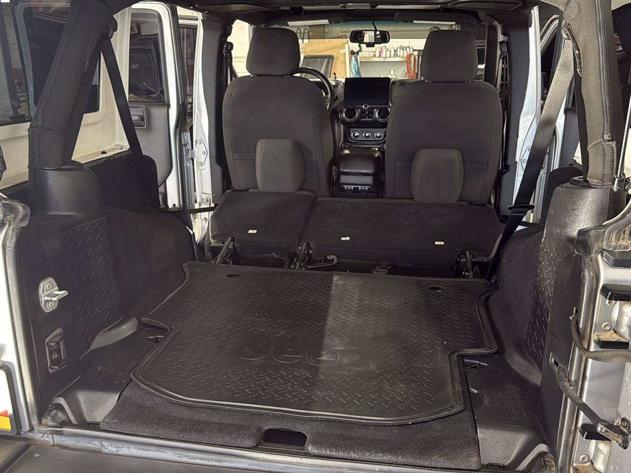 Used 2016 Jeep Wrangler Unlimited Sport w/ Quick Order Package 24S AWD/4WD image 36