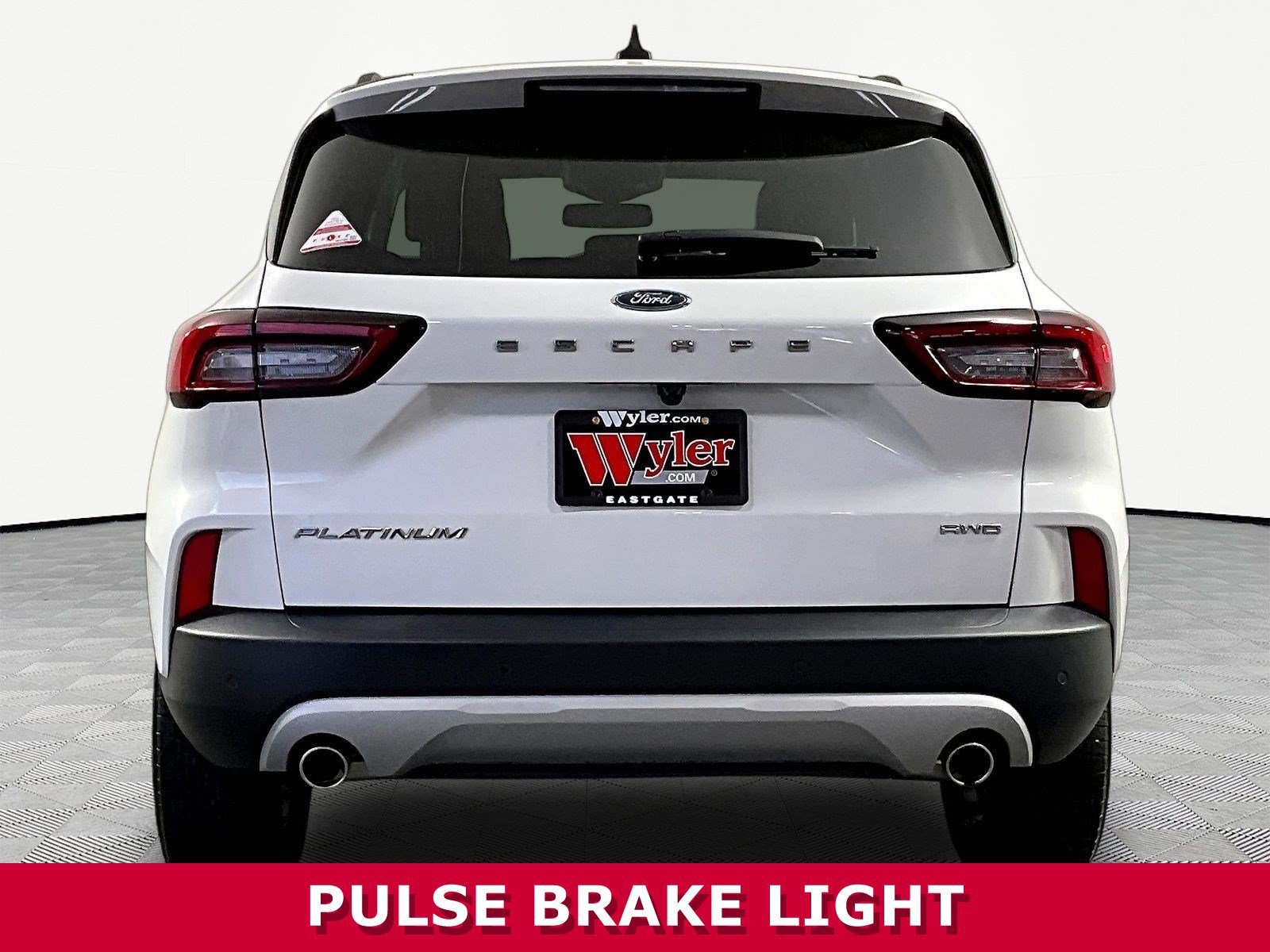 Used 2023 Ford Escape Platinum AWD/4WD image 5