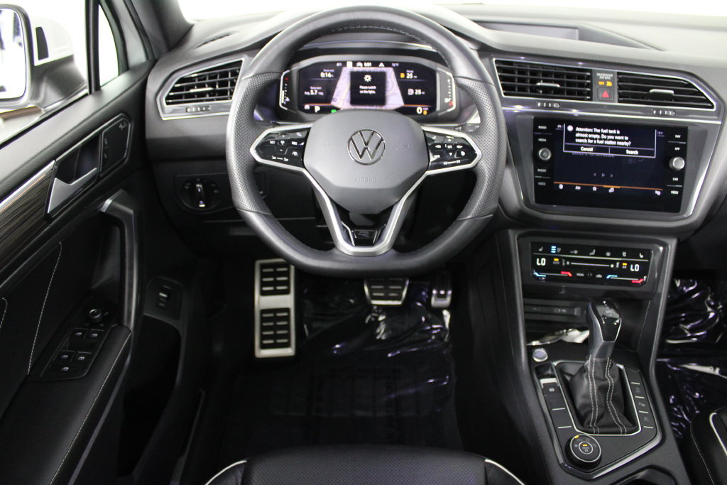 Used 2022 Volkswagen Tiguan SEL R-Line AWD/4WD image 5