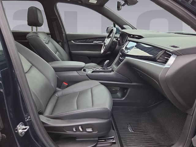 Certified 2024 Cadillac XT6 Premium Luxury w/ Technology Package AWD/4WD image 17