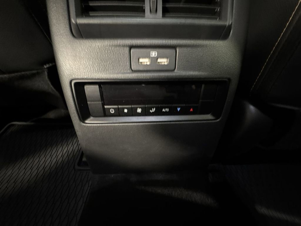 Used 2025 MAZDA CX-90 3.3 Turbo w/ Select Package image 29