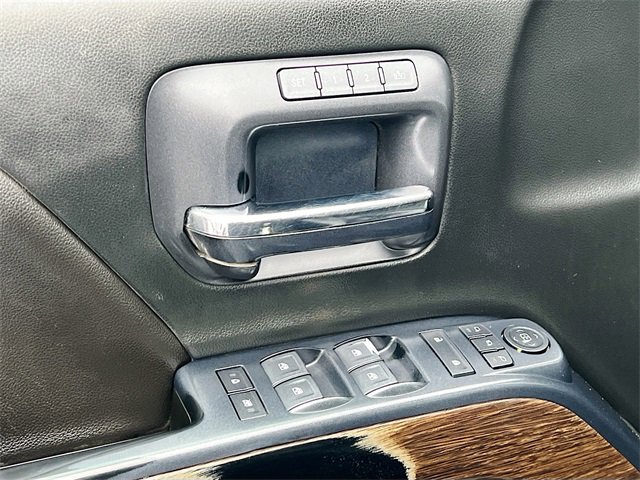 Used 2018 GMC Sierra 2500 Denali w/ Duramax Plus Package image 9