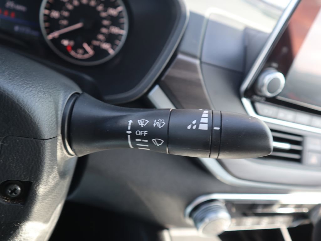 Used 2024 Nissan Altima 2.5 SV image 18