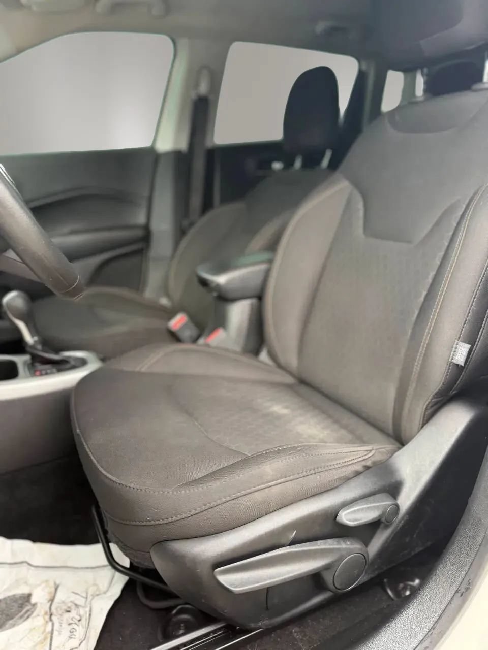 Used 2018 Jeep Compass Sport FWD image 11