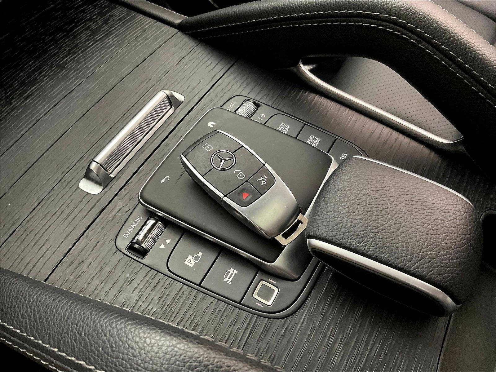 Certified 2025 Mercedes-Benz GLE 350 4MATIC image 35