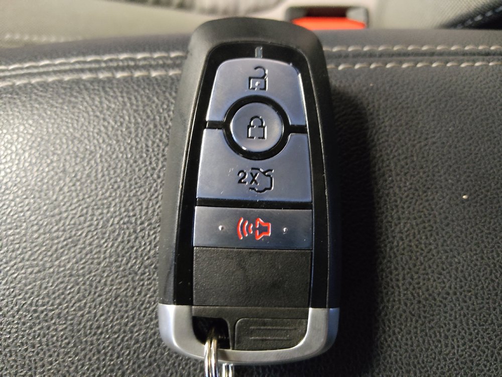Used 2020 Ford Escape SE FWD image 32