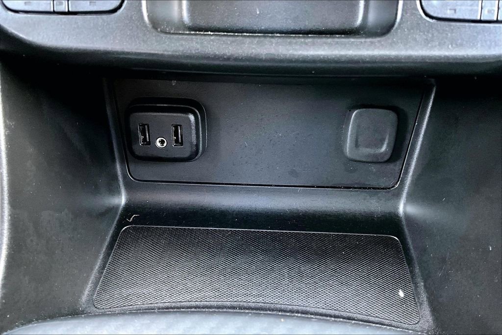 Used 2022 GMC Canyon AT4 image 17