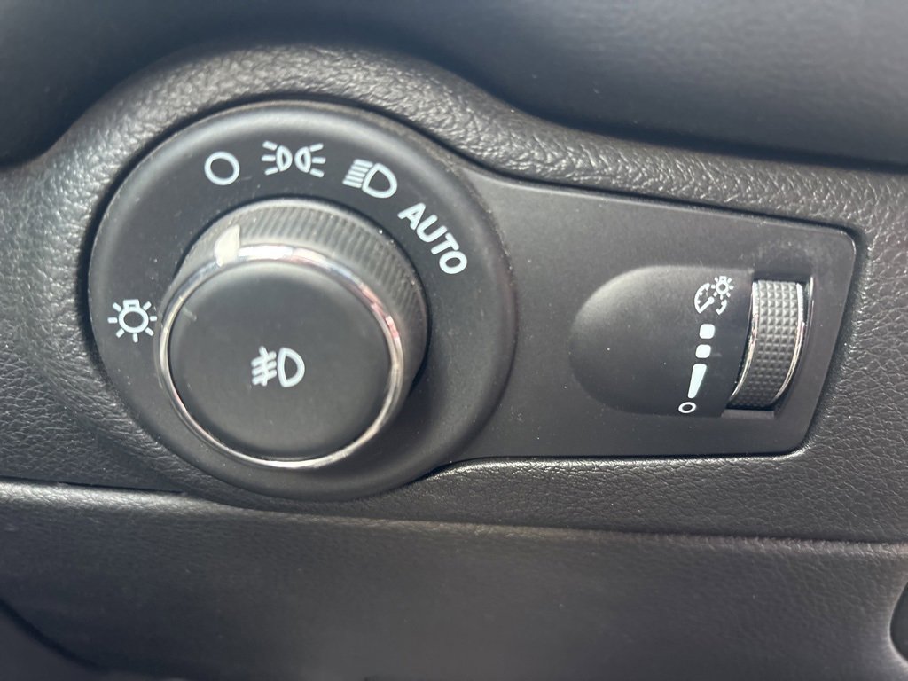 Used 2021 Dodge Durango GT image 22