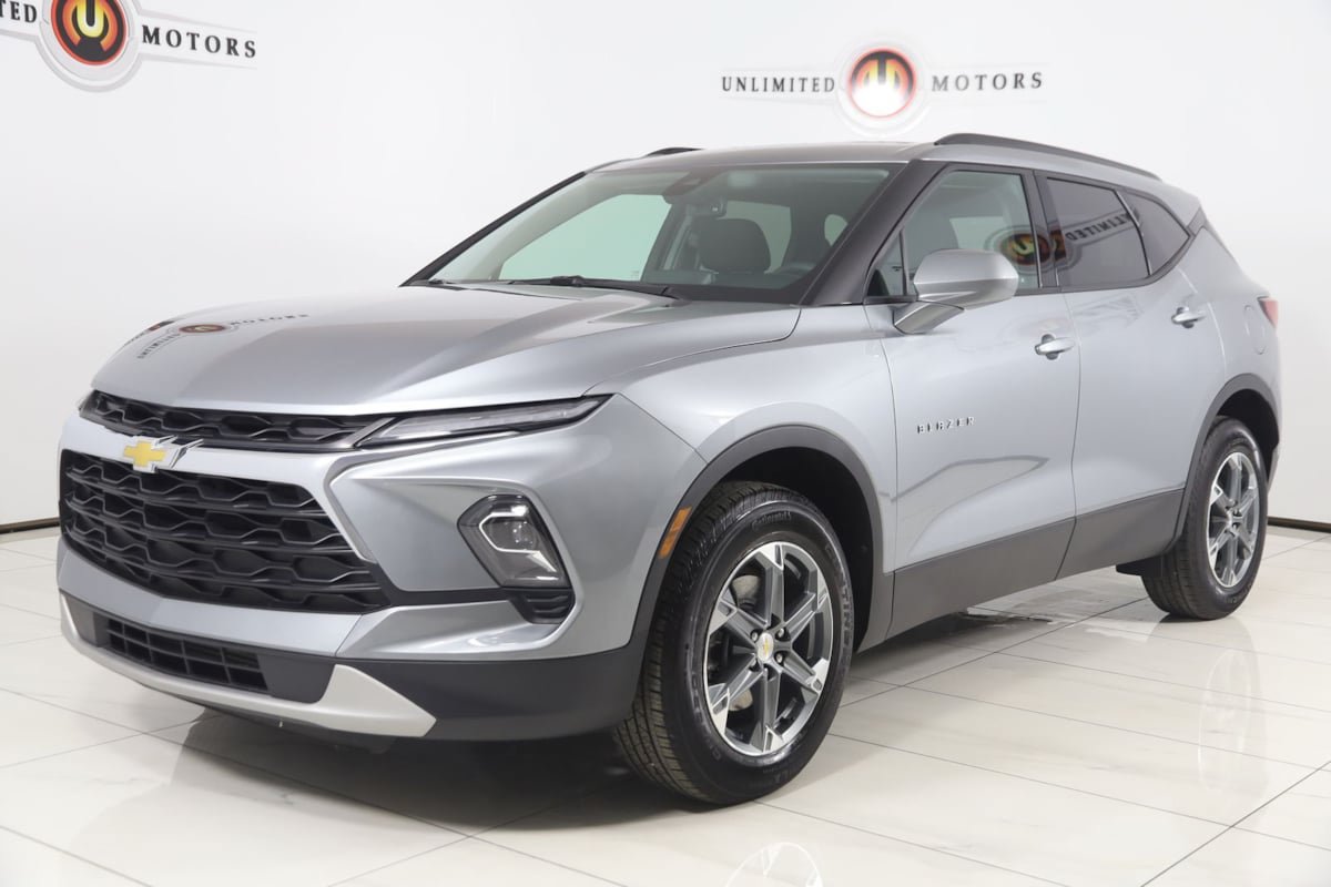 Used 2024 Chevrolet Blazer LT w/ Convenience Package FWD image 5