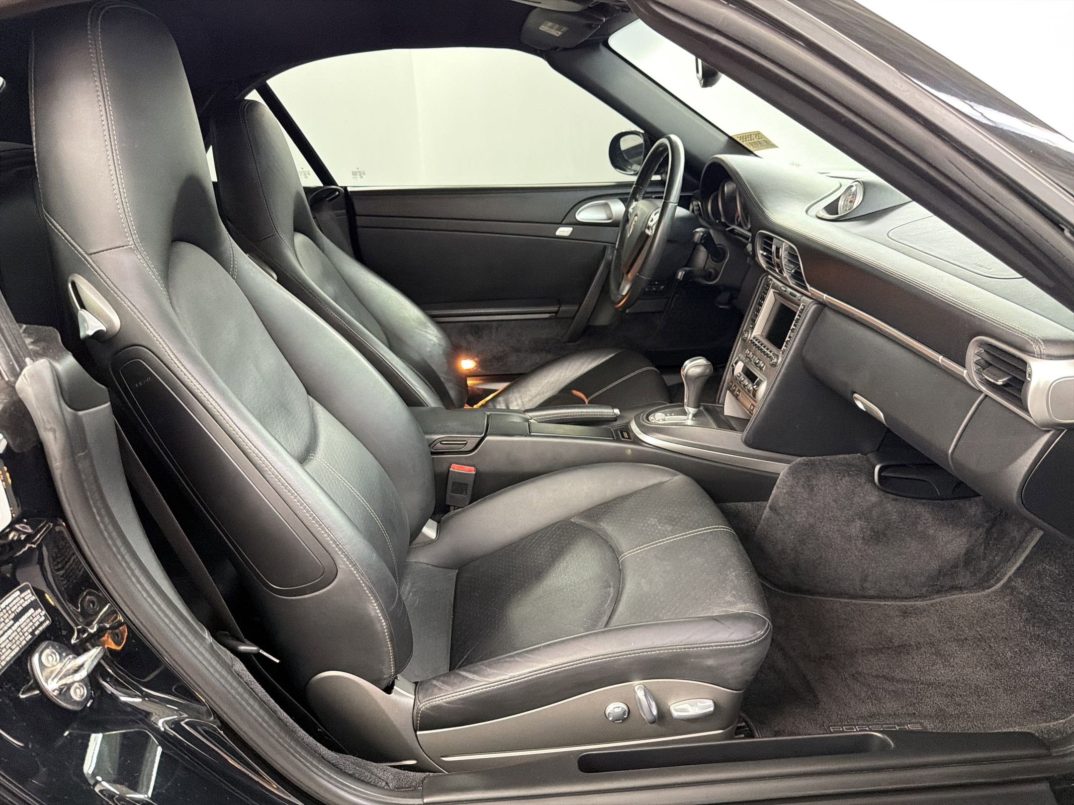 Used 2008 Porsche 911 Turbo AWD/4WD image 28