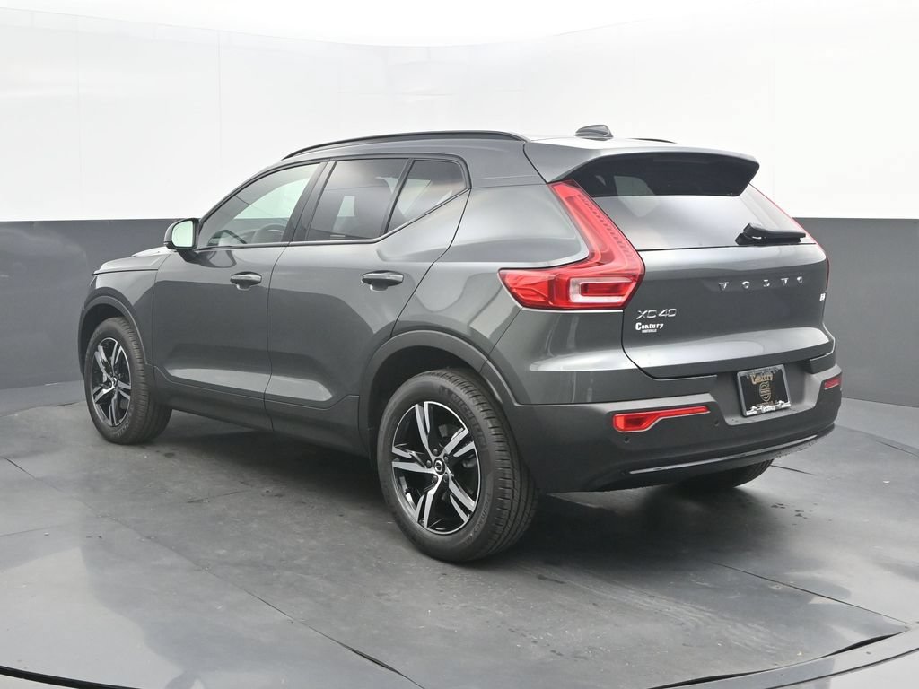 New 2026 Volvo XC40 B4 Core w/ Protection Package Premier FWD image 3
