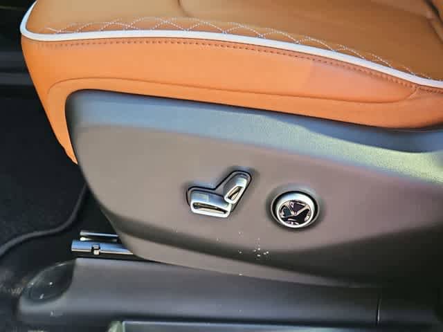 New 2026 Chrysler Pacifica Pinnacle AWD/4WD image 21
